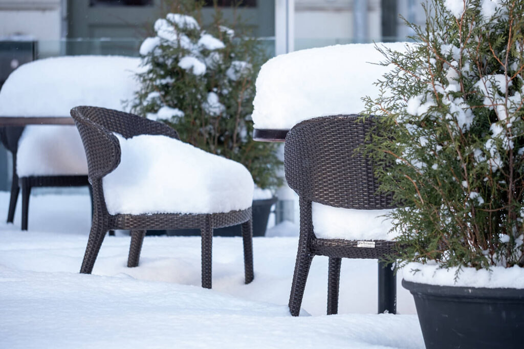 Gartenmöbel überwintern und pflegen: so übersteht Ihr Mobiliar Jahr für Jahr die kalte Saison